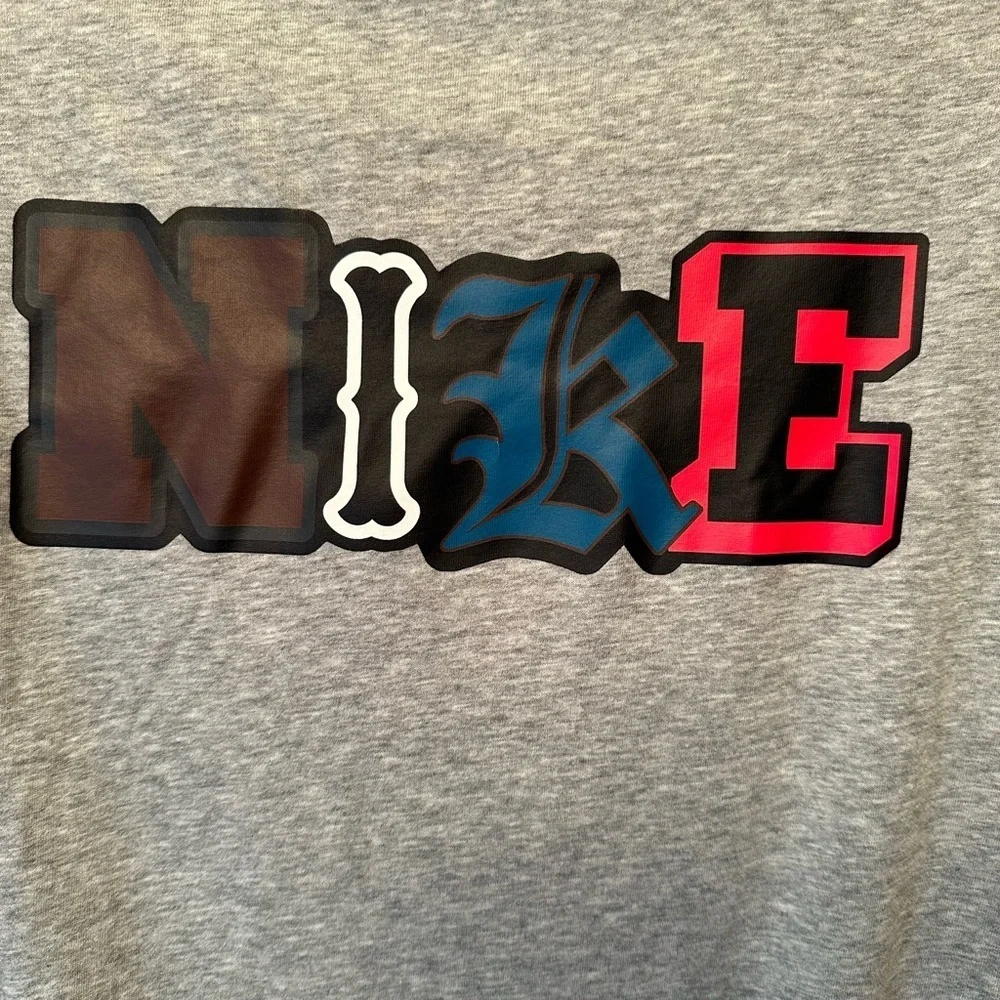 Nike T-Shirt Men’s Size Large NIKE Spell Out‎ Block Letters Short Sleeve Gray